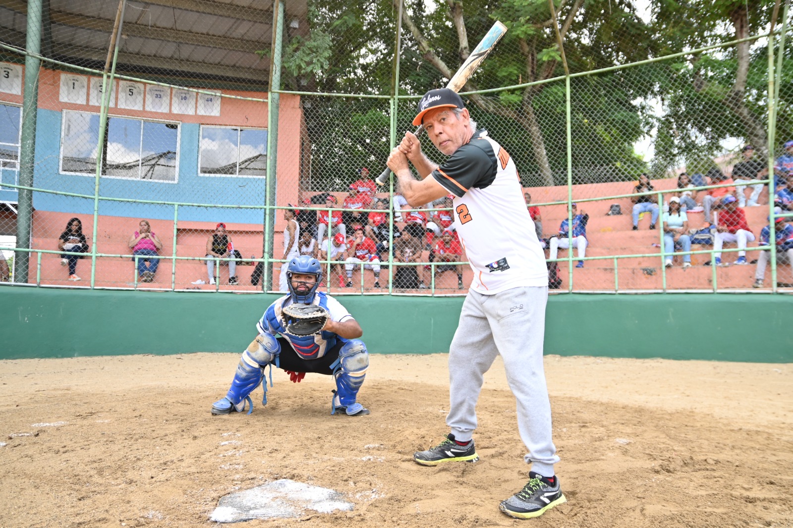 Clínica Universitaria Unión Médica del Norte celebra cuadrangular de softball por su 28.º aniversario